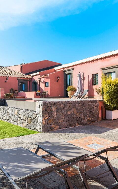 Micanera House: Außen, Draussen, Garten