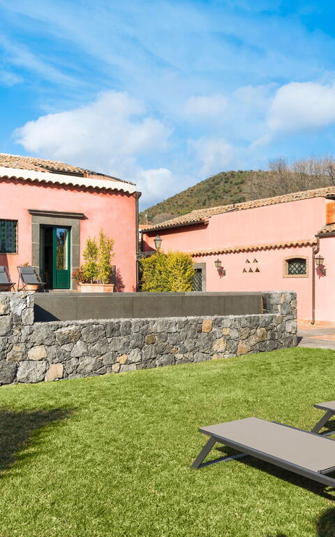 Micanera House: Außen, Draussen, Garten