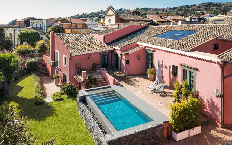 Micanera House: Außen, Draussen, Garten, Schwimmbad