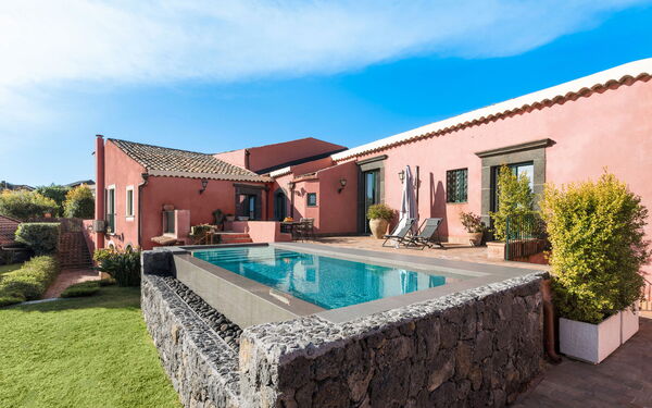 Micanera House: Außen, Draussen, Garten, Schwimmbad