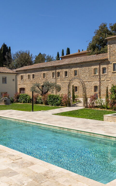 Borgo Ariano: Außen, Draussen