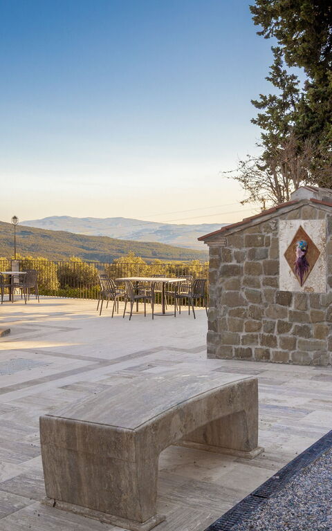 Borgo Ariano: Außen, Draussen