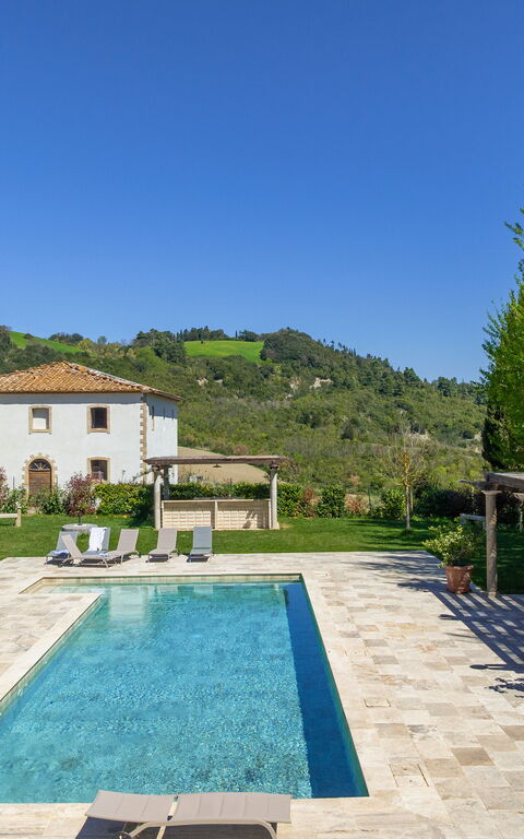 Borgo Ariano: Außen, Draussen