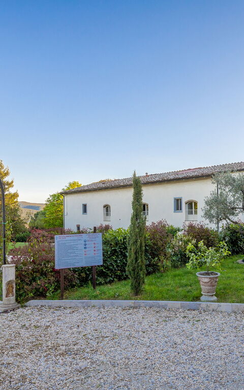 Borgo Ariano: Außen, Draussen