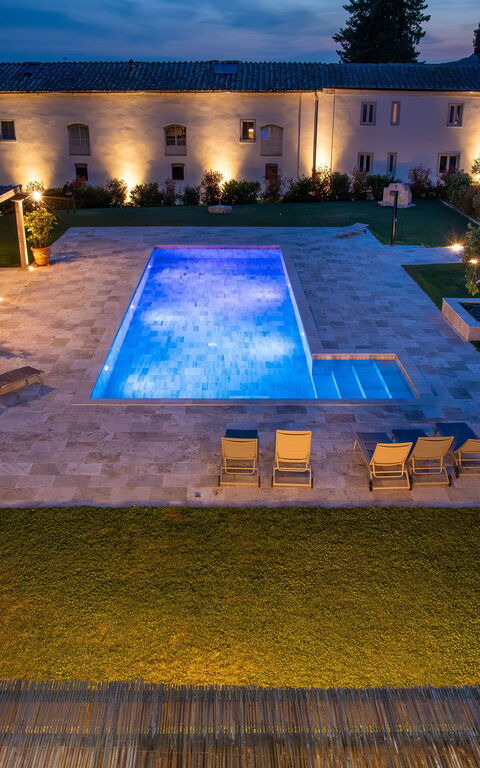 Borgo Ariano: Außen, Draussen