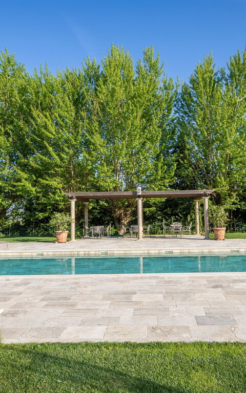 Borgo Ariano: Außen, Draussen