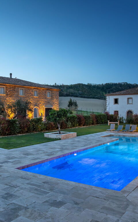 Borgo Ariano: Außen, Draussen