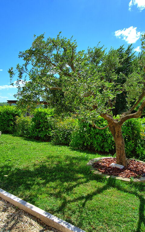 Borgo Ariano: Draussen