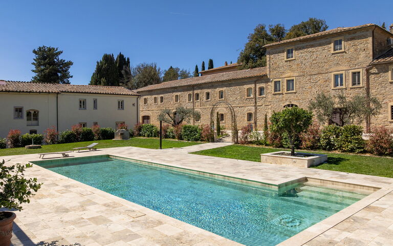 Borgo Ariano: Außen, Draussen