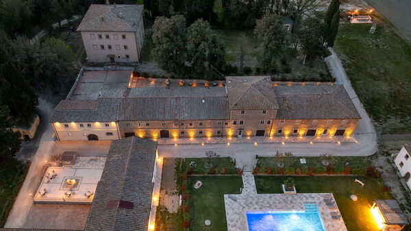 Borgo Ariano: Ansichten