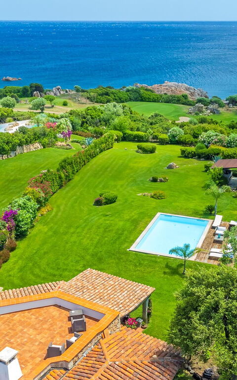 Villa Silenis: Ansichten, Außen, Draussen, Garten, Schwimmbad