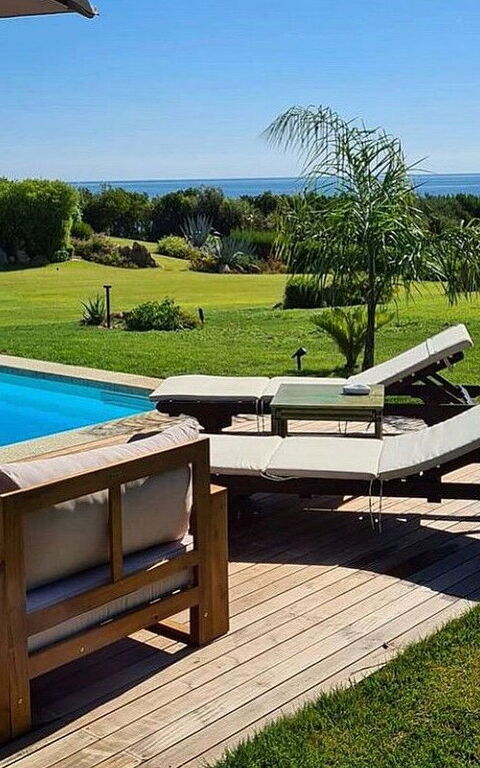 Villa Silenis: Ansichten, Außen, Draussen, Garten, Schwimmbad