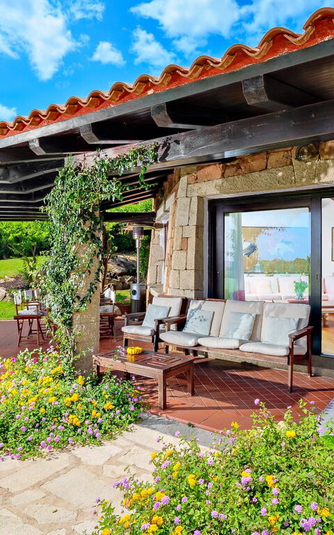 Villa Silenis: Außen, Balkon / Terrasse / Patio, Draussen, Garten