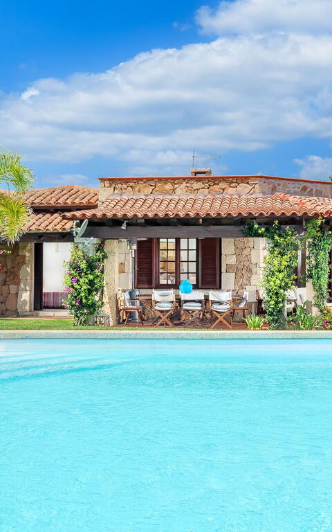 Villa Silenis: Außen, Draussen, Schwimmbad