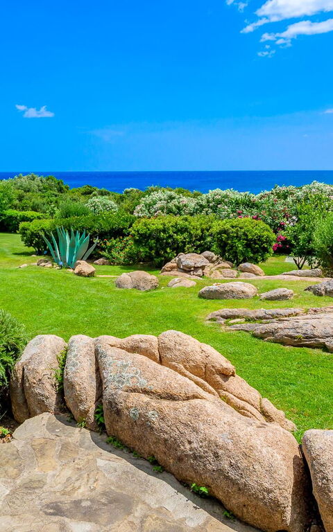 Villa Silenis: Ansichten, Außen, Draussen, Garten