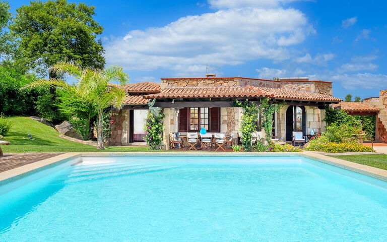 Villa Silenis: Außen, Draussen, Schwimmbad