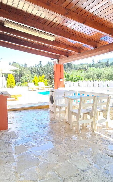 Villa Nikolas: Außen, Balkon / Terrasse / Patio