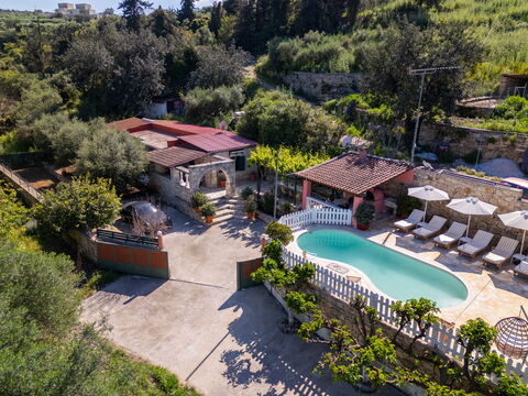 Villa Nikolas