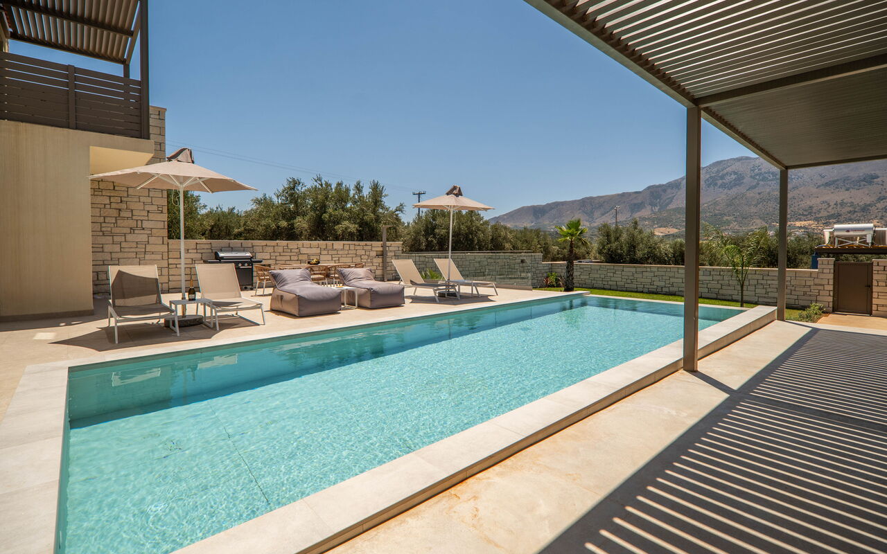 Villa Zen Chrysi: Außen, Draussen, Schwimmbad