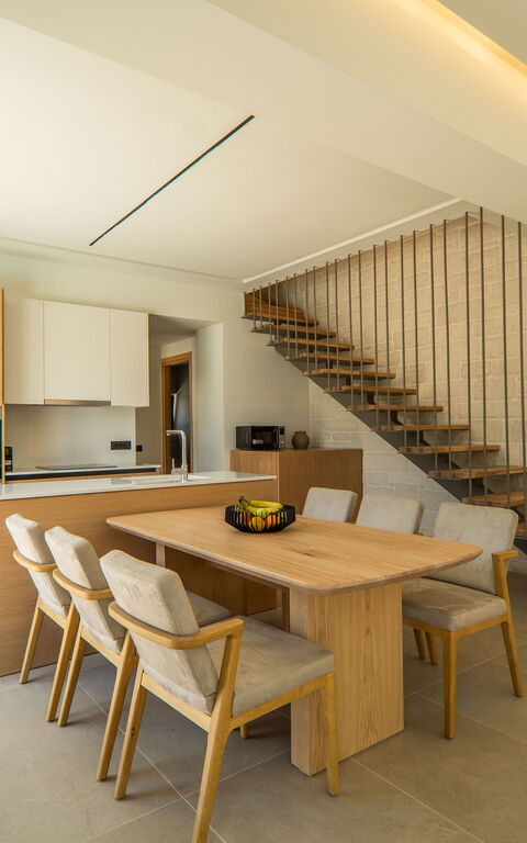 Villa Zen Aphrodite: Esszimmer, Küche