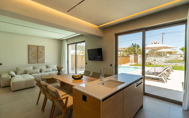 Villa Zen Hephaistos: Esszimmer, Wohnzimmer