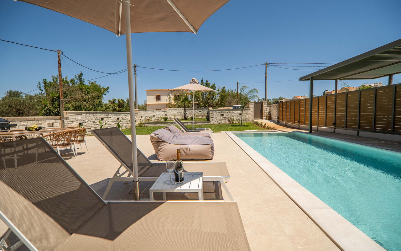 Villa Zen Hera: Außen, Draussen, Schwimmbad