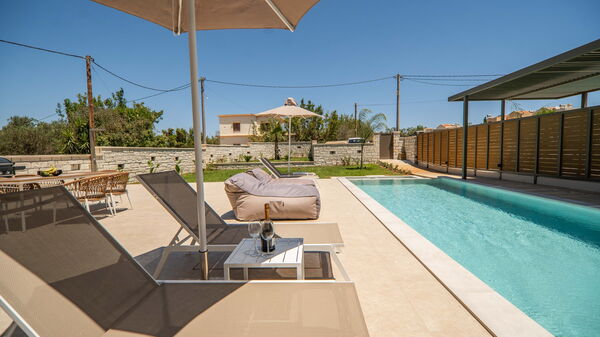 Villa Zen Hera: Außen, Draussen, Schwimmbad