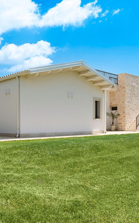 Netina Domus: Draussen, Garten