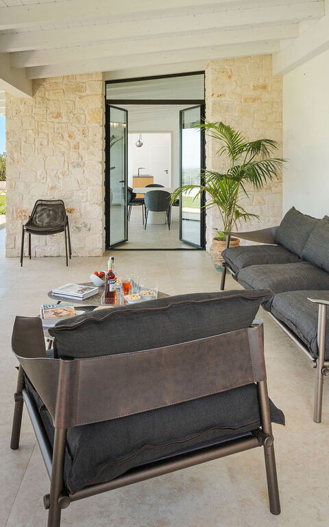 Netina Domus: Draussen