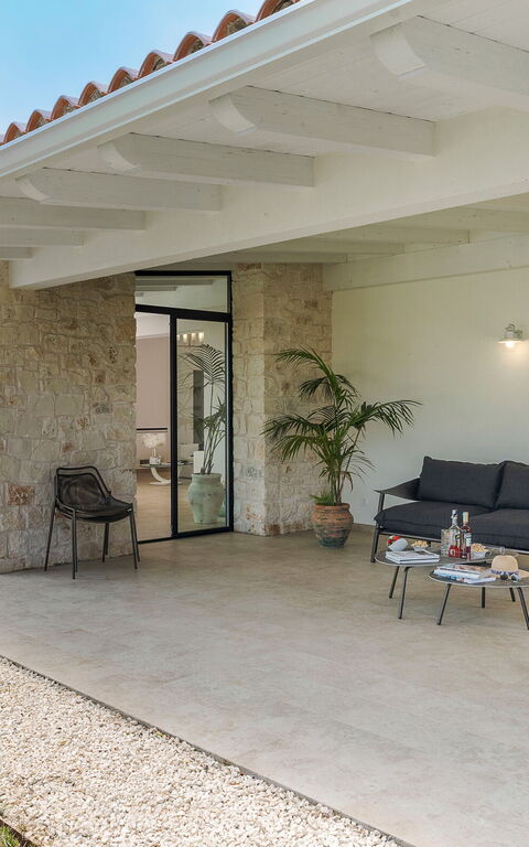 Netina Domus: Draussen