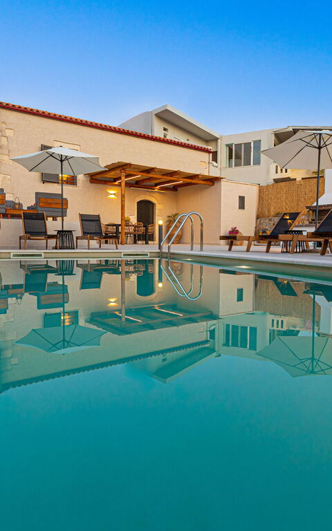 Villa Platon: Außen, Draussen, Schwimmbad