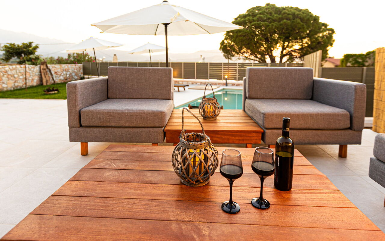 Villa Platon: Außen, Balkon / Terrasse / Patio, Draussen, Schwimmbad