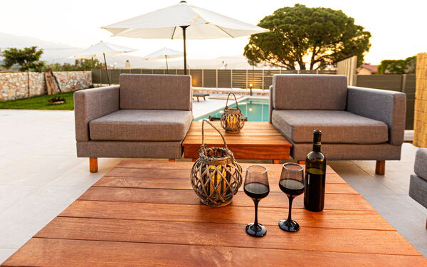 Villa Platon: Außen, Balkon / Terrasse / Patio, Draussen, Schwimmbad