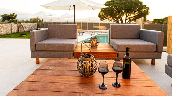 Villa Platon: Außen, Balkon / Terrasse / Patio, Draussen, Schwimmbad