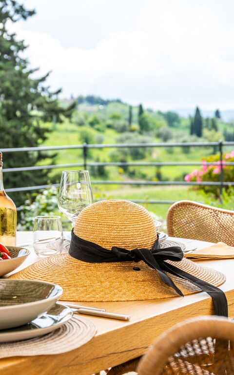 Villa Tenuta Casenuove: Ansichten, Außen, Balkon / Terrasse / Patio, Draussen