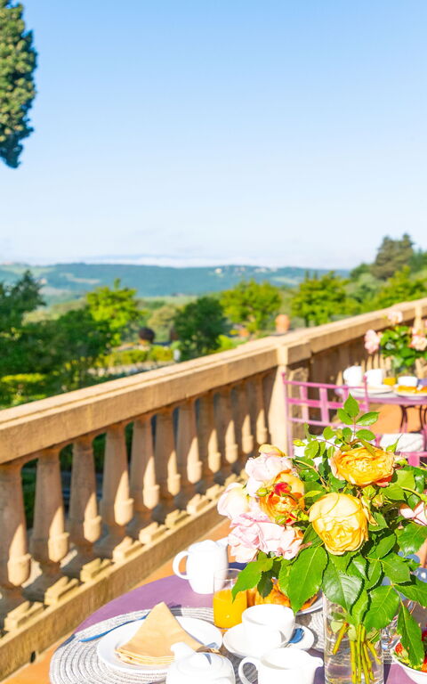 Villa Tenuta Casenuove: Ansichten, Außen, Balkon / Terrasse / Patio, Draussen