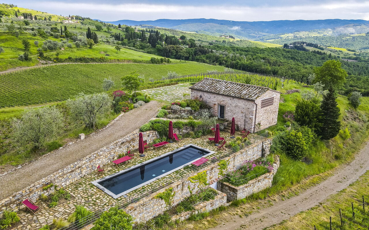 Villa Tenuta Casenuove: Ansichten, Schwimmbad
