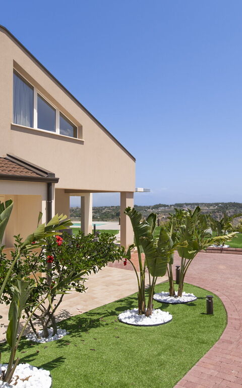 Villa Aversa: Ansichten, Außen, Draussen, Garten