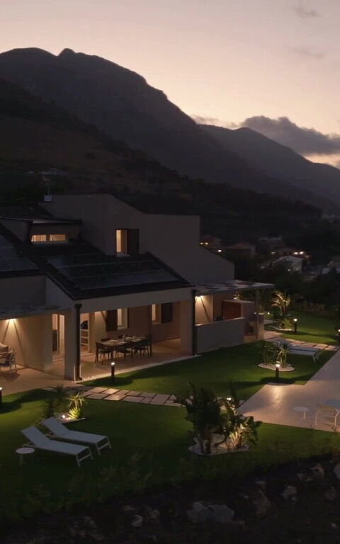 Villa Aversa: Ansichten, Außen, Draussen, Garten, Schwimmbad