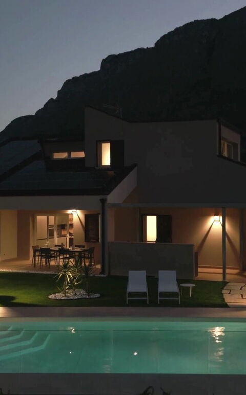 Villa Aversa: Ansichten, Außen, Draussen, Garten, Schwimmbad