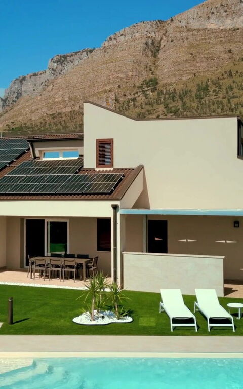 Villa Aversa: Ansichten, Außen, Draussen, Garten, Schwimmbad