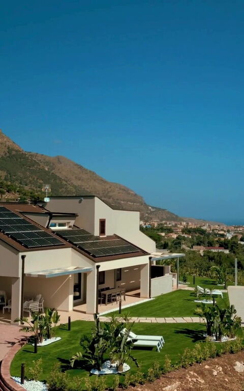 Villa Aversa: Ansichten, Außen, Draussen, Garten, Schwimmbad