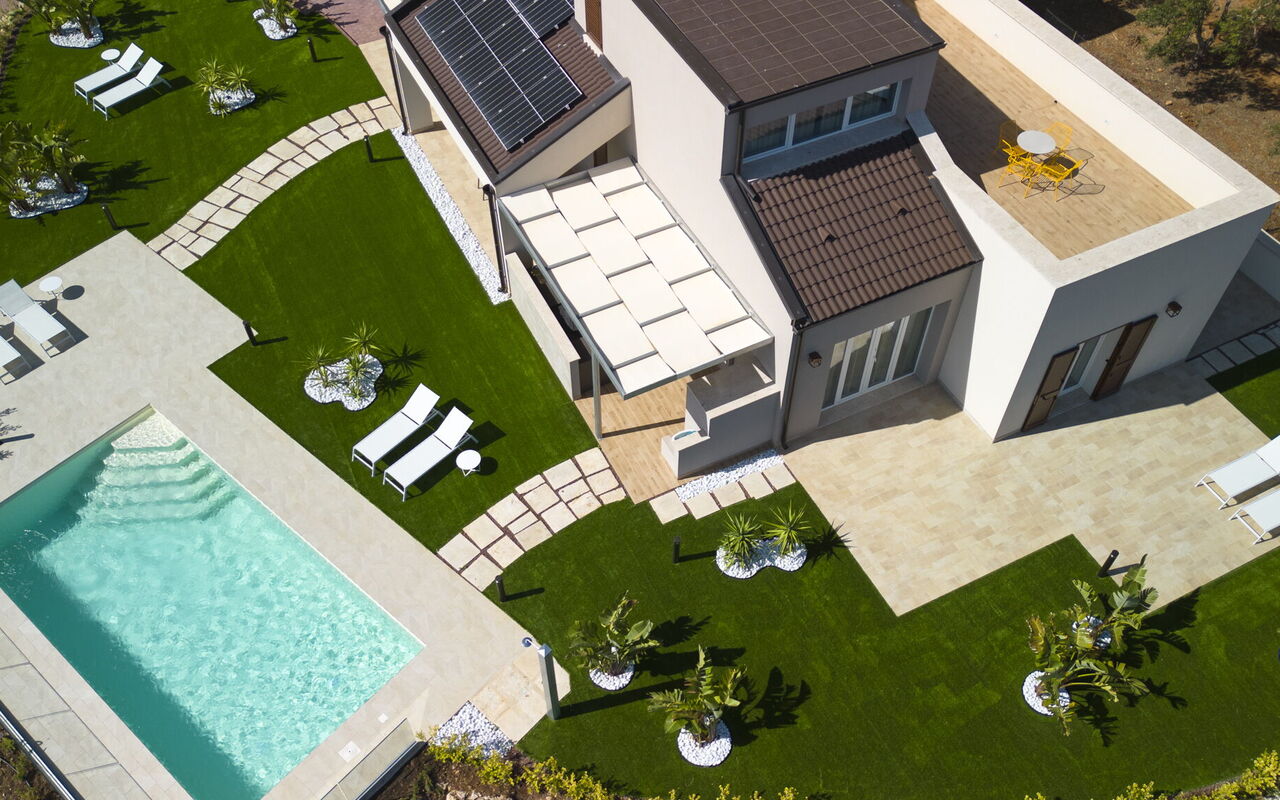 Villa Aversa: Außen, Balkon / Terrasse / Patio, Draussen, Garten, Schwimmbad