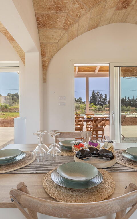 Villa Incantesimo: Esszimmer, Küche, Wohnzimmer