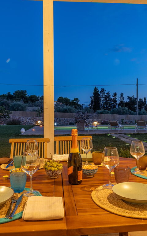 Villa Incantesimo: Ansichten, Außen, Balkon / Terrasse / Patio, Draussen