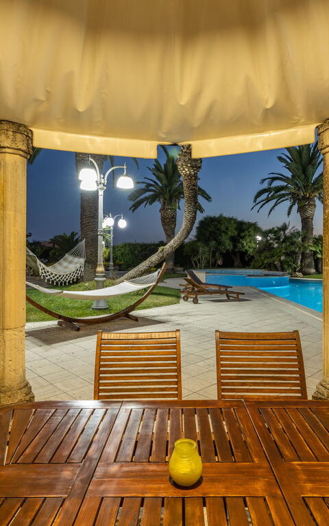 Villa Oasi Di Pace: Außen, Balkon / Terrasse / Patio, Draussen, Schwimmbad