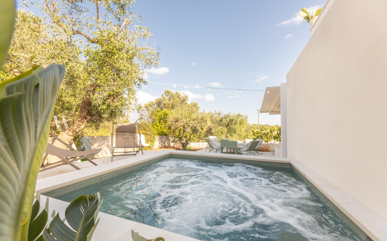 Villa Lampu Di Luce: Draussen, Whirlpool