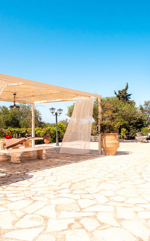 Villa Irida: Ansichten, Balkon / Terrasse / Patio