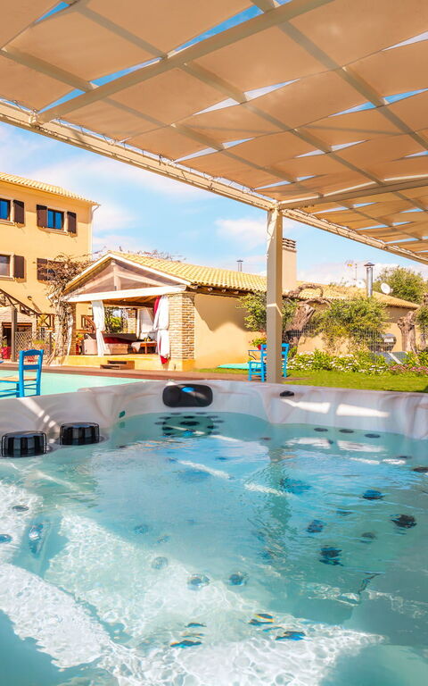 Villa Irida: Whirlpool