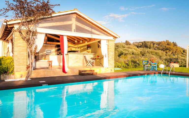 Villa Irida: Schwimmbad